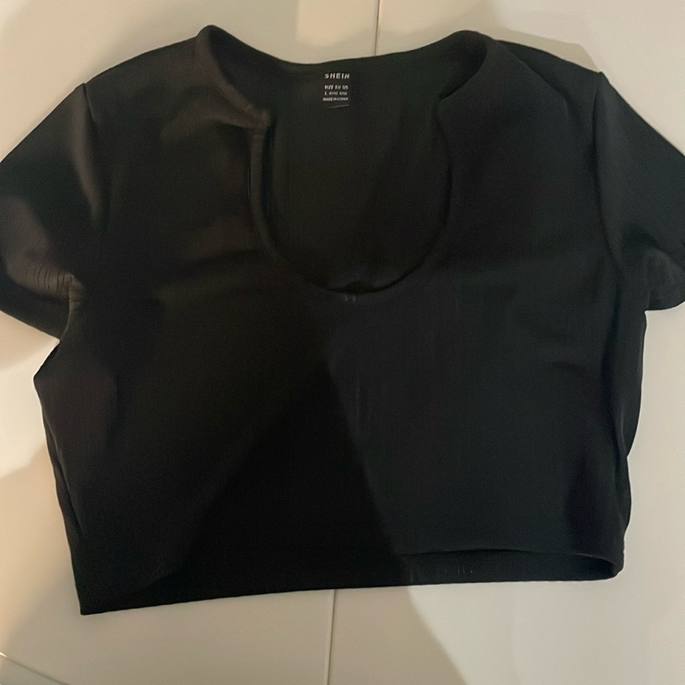 Black crop top